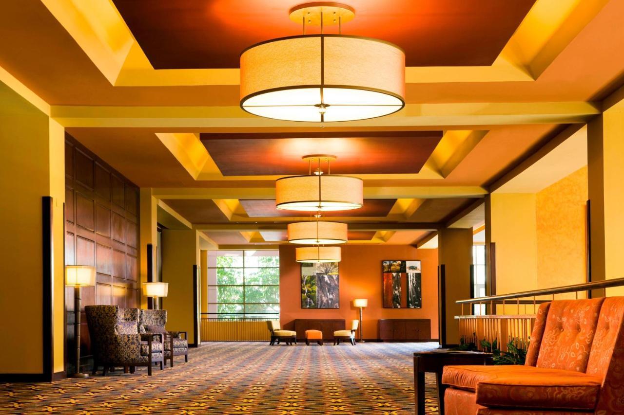 Monterey Marriott Hotel Interior photo